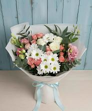 Букет цветов из:  Розы, Лизиантусы и Хризантемы в Улаган