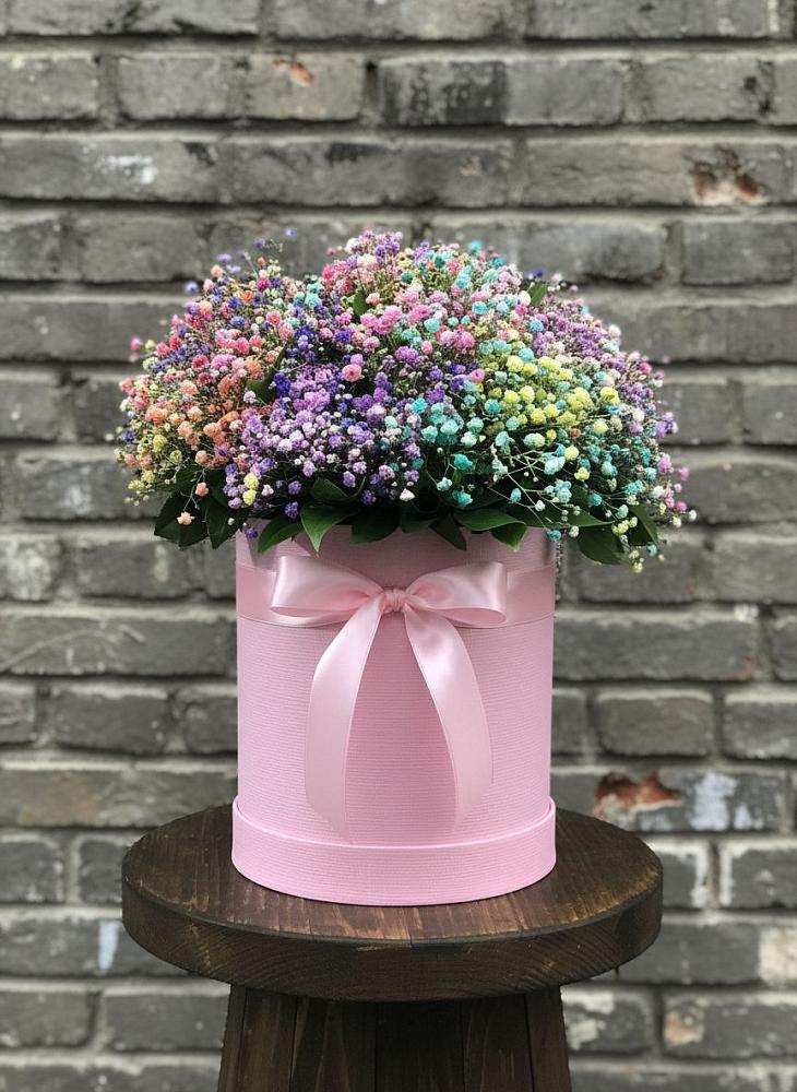 Цветочная композиция из Гипсофила и Розы в шляпной коробке в Улаган
