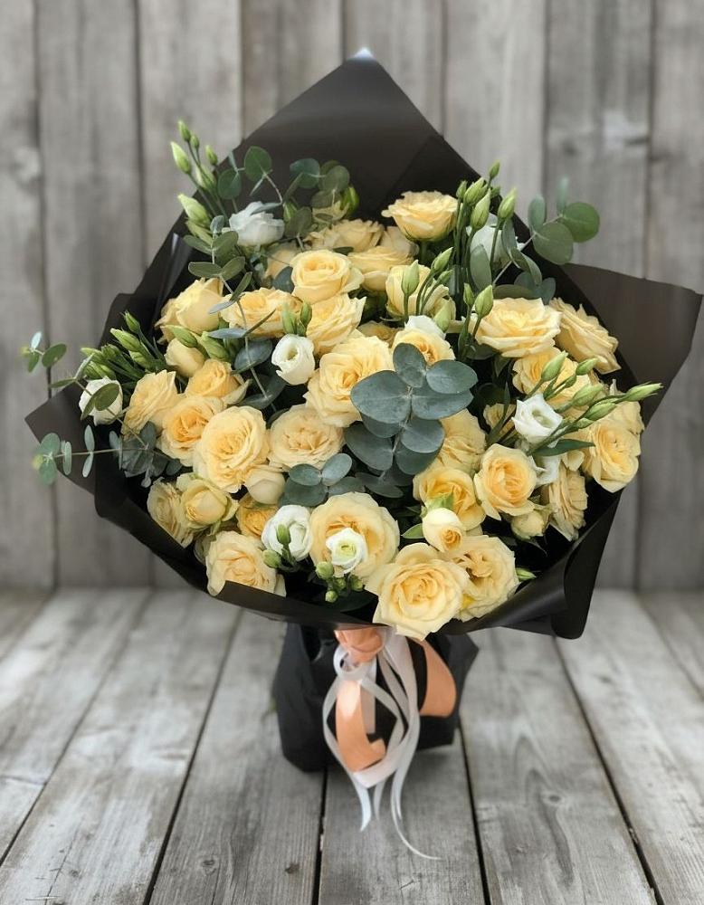 Букет цветов из: Розы и Лизиантусы в Улаган