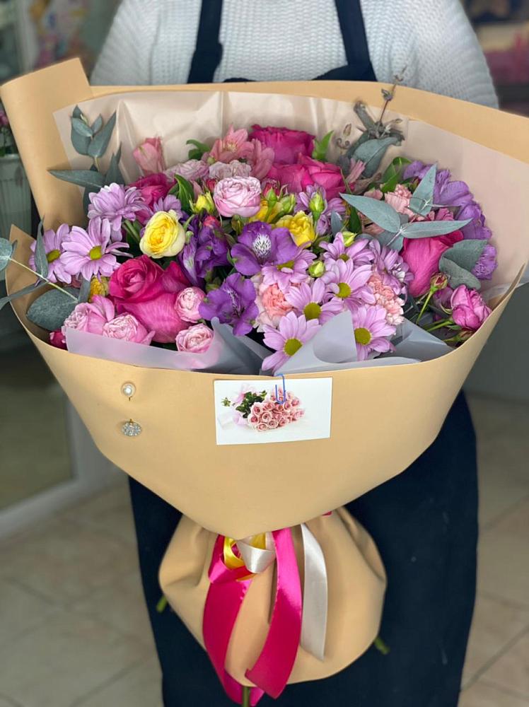 Букет цветов из: Хризантемы, Гвоздики и Альстромерии в Улаган