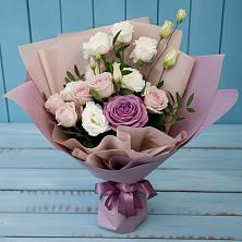 Букет цветов из:  Розы и Лизиантусы в Улаган