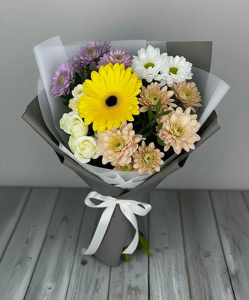 Букет цветов из: Розы, Герберы и Хризантемы в Улаган