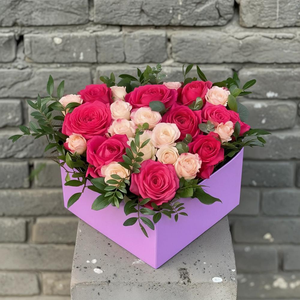 Цветочная композиция из Розы в коробке в Улаган