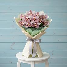 Букет цветов из:  Орхидеи и Розы #REPLACE_PRED# Улаган