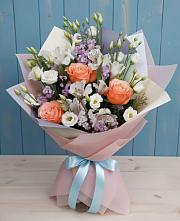 Букет цветов из:  Лизиантусы, Розы, Альстромерии и Гипсофила в Улаган