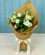 Букет цветов из:  Хризантемы и Лизиантусы в Улаган