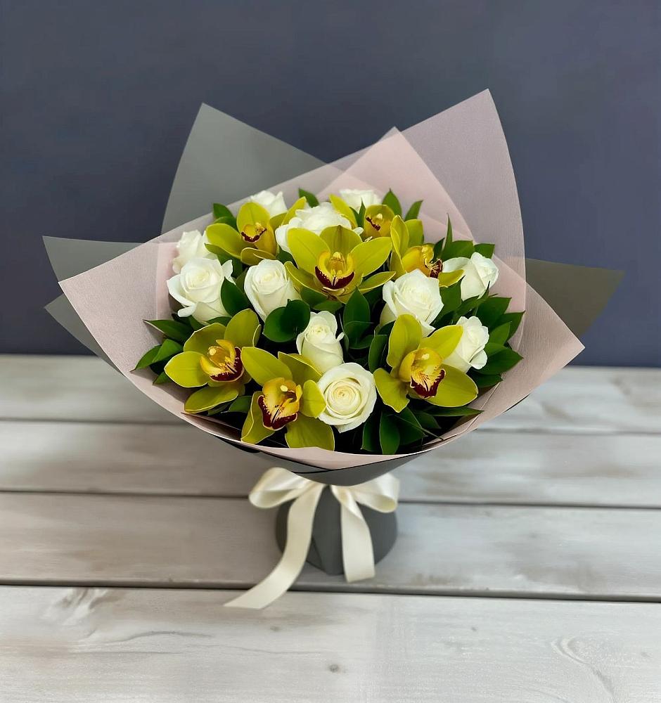 Букет цветов из: Орхидеи и Розы в Улаган