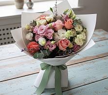 Букет цветов из:  Розы, Лизиантусы и Гвоздики в Улаган