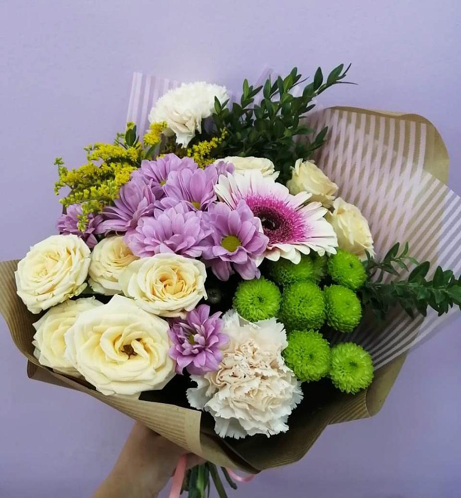 Букет цветов из: Хризантемы, Розы, Гвоздики и Герберы в Улаган