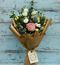 Букет цветов из:  Розы и Лизиантусы в Улаган