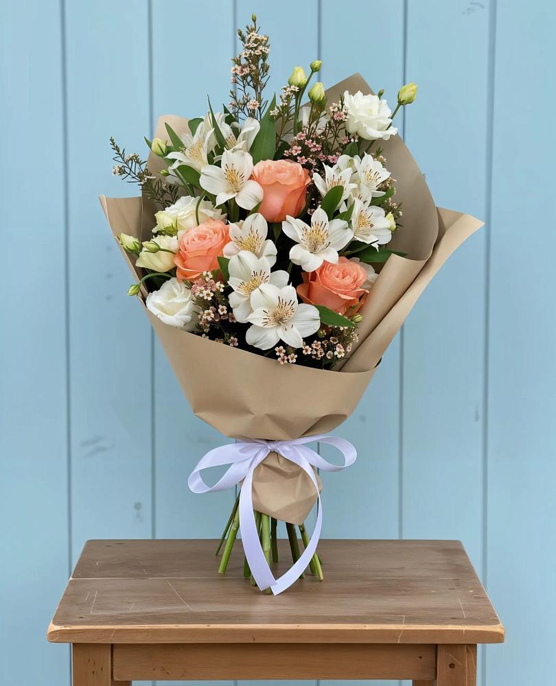 Букет цветов из: Альстромерии, Лизиантусы, Розы и Хризантемы в Улаган