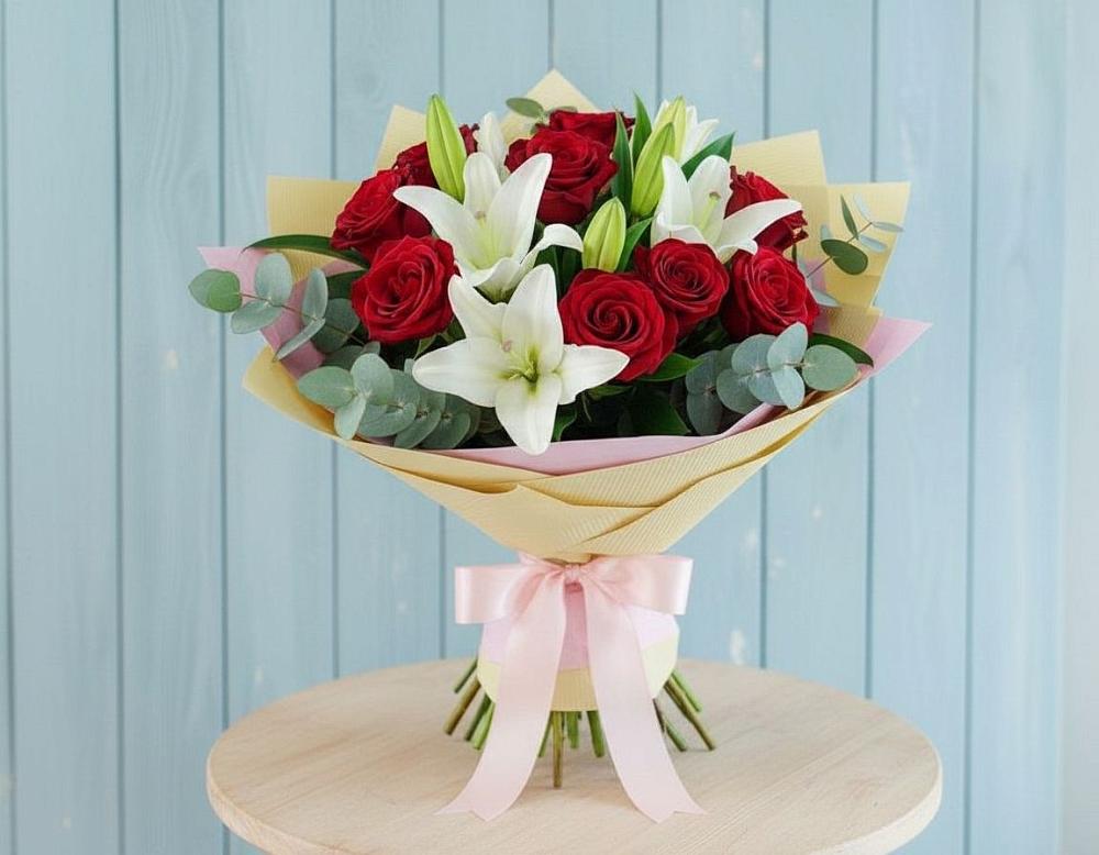 Букет цветов из: Лилии и Розы в Улаган